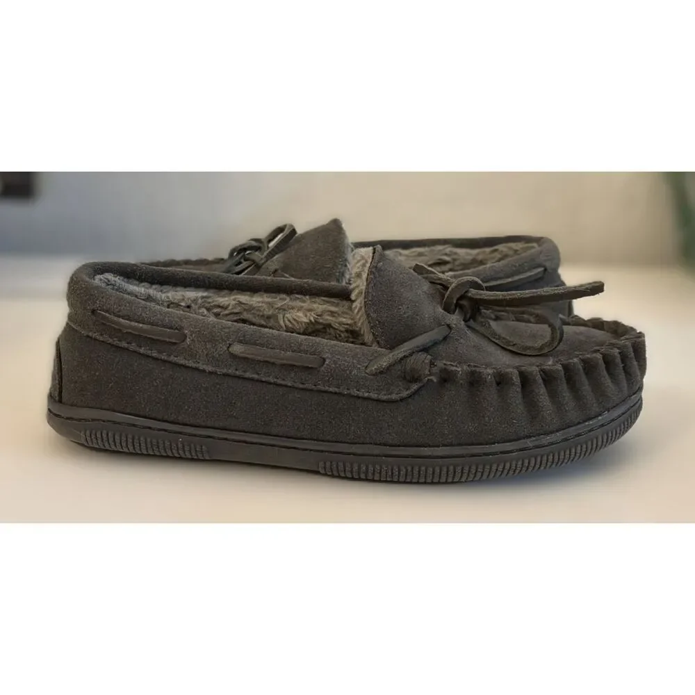 Minnetonka Kids Pile Lined Hard Sole Moccasin Slippers in Charcoal Size 3